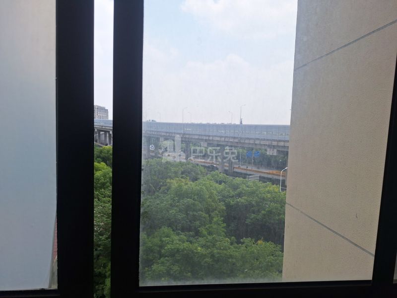 泰翔嘉苑15619649卧室窗户图6