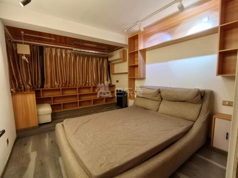 金桥新村浦三小区15621782卧室图1