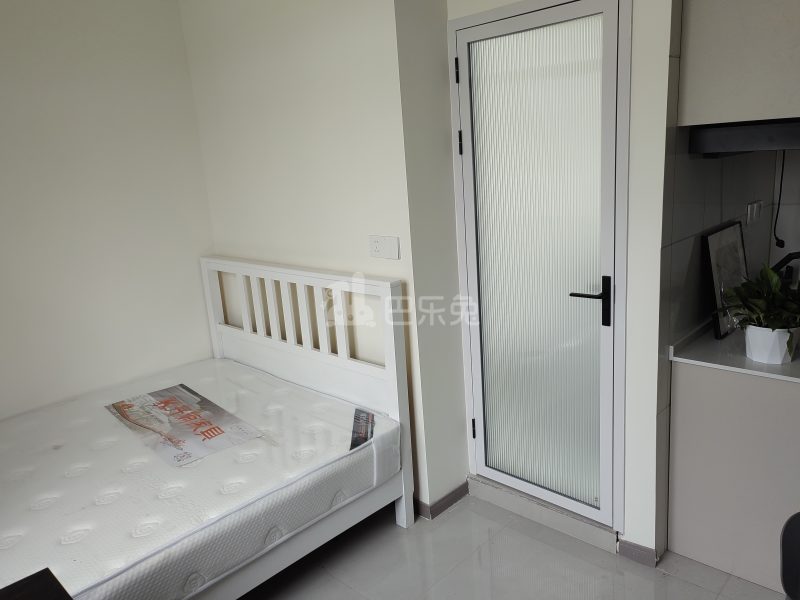 西岑村15631401卧室图2