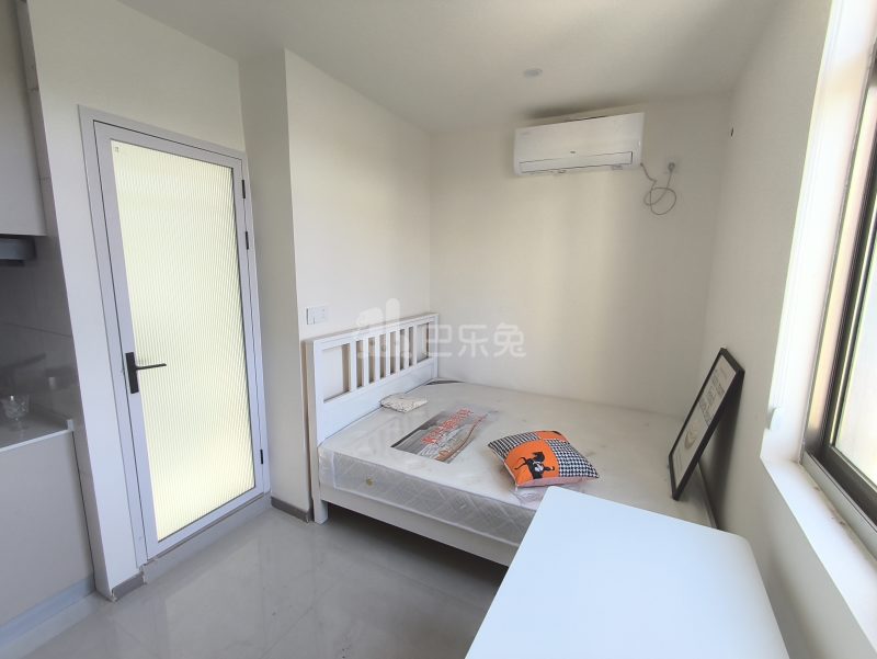 西岑村15631419卧室图1