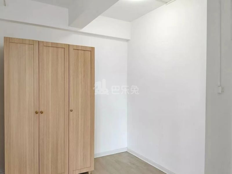 龙湖水晶郦城（春森俪湾）15638866周边环境图5