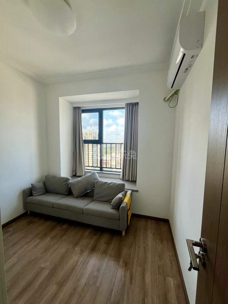 中建御湖澜庭15656779卧室图0