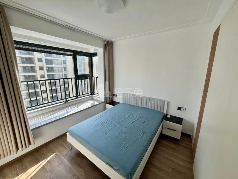 中建御湖澜庭15656779卧室图3