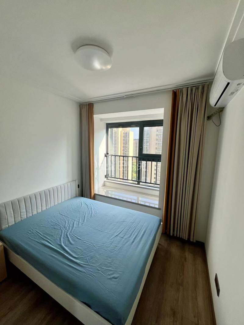 中建御湖澜庭15656779卧室图4