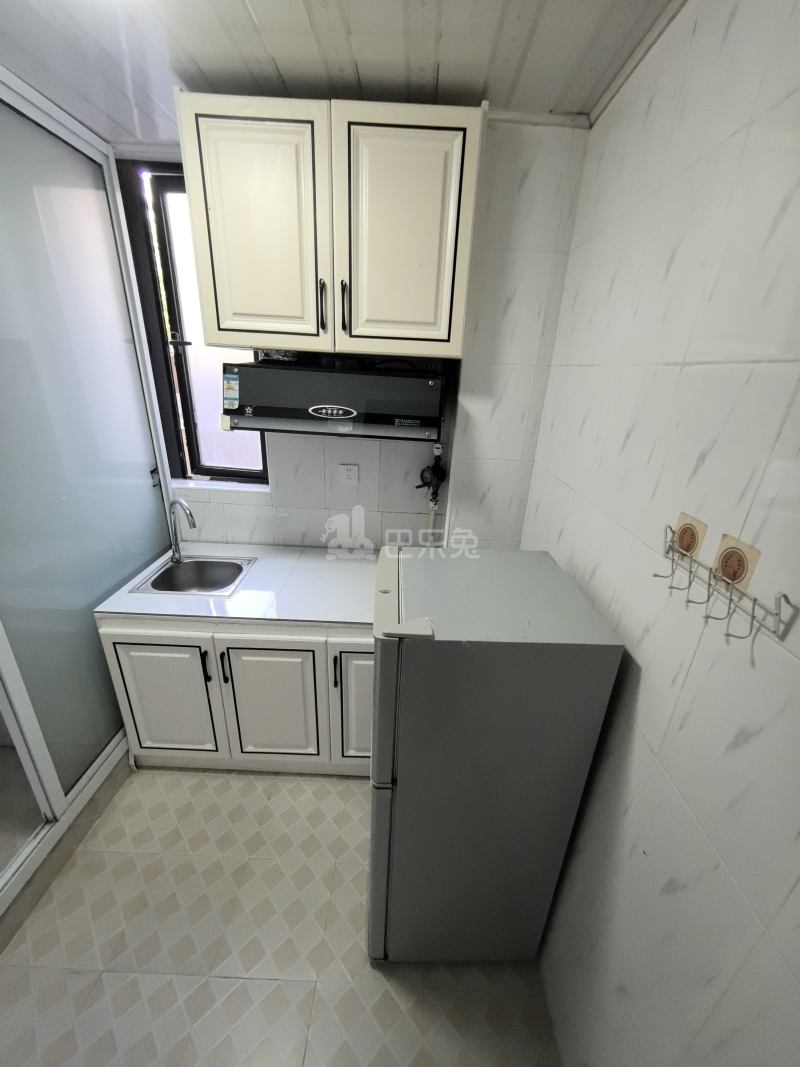 新凯城兰馨苑1565052厨房图4