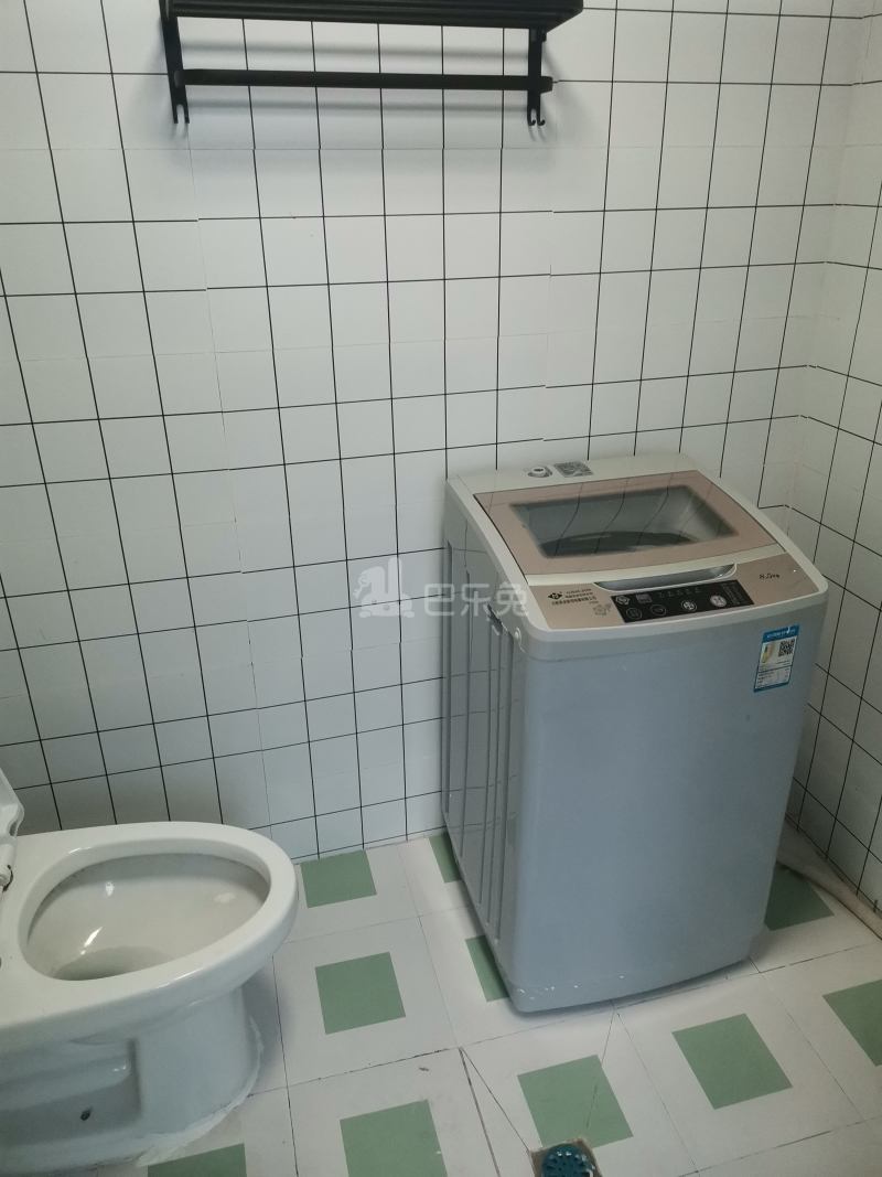 育秀四区15706059卫生间图6