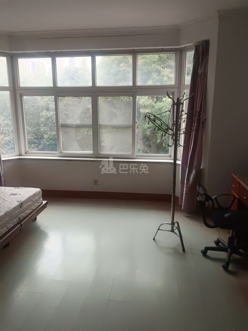 兆丰乡根园大上海小台北别墅15711104卧室图1