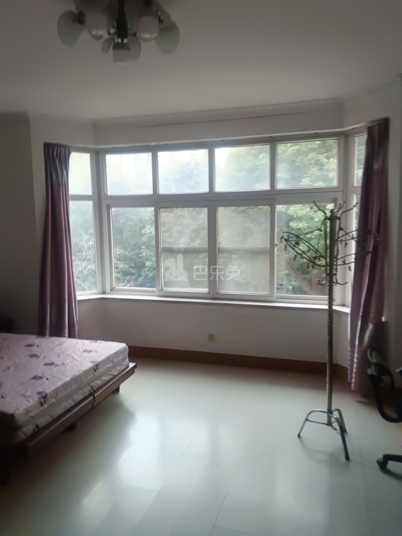 兆丰乡根园大上海小台北别墅15711104卧室窗户图15