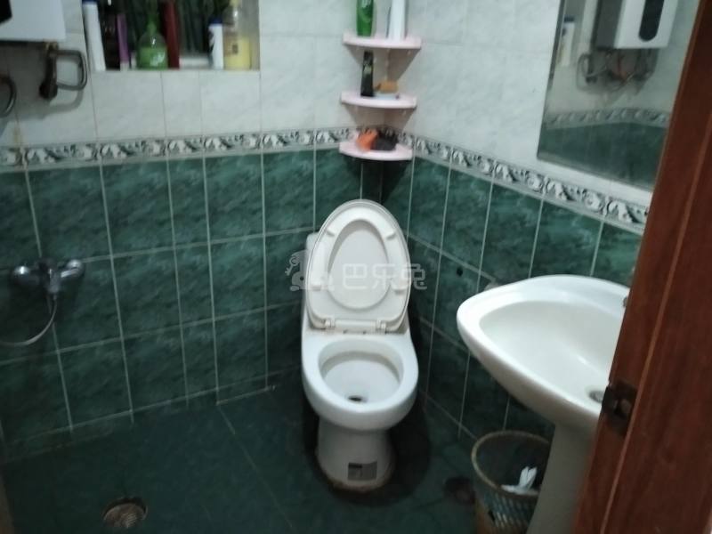 鹏都大厦1572097卫生间图14