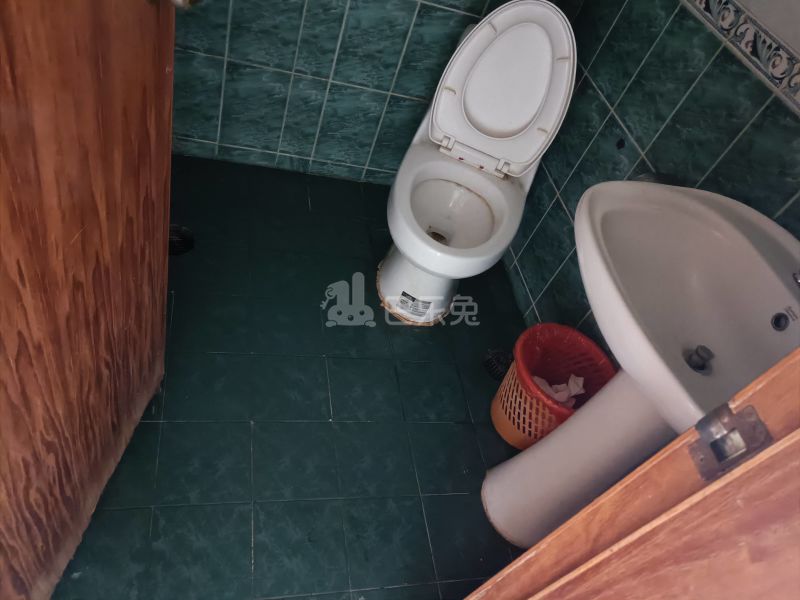 鹏都大厦1572097卫生间图13