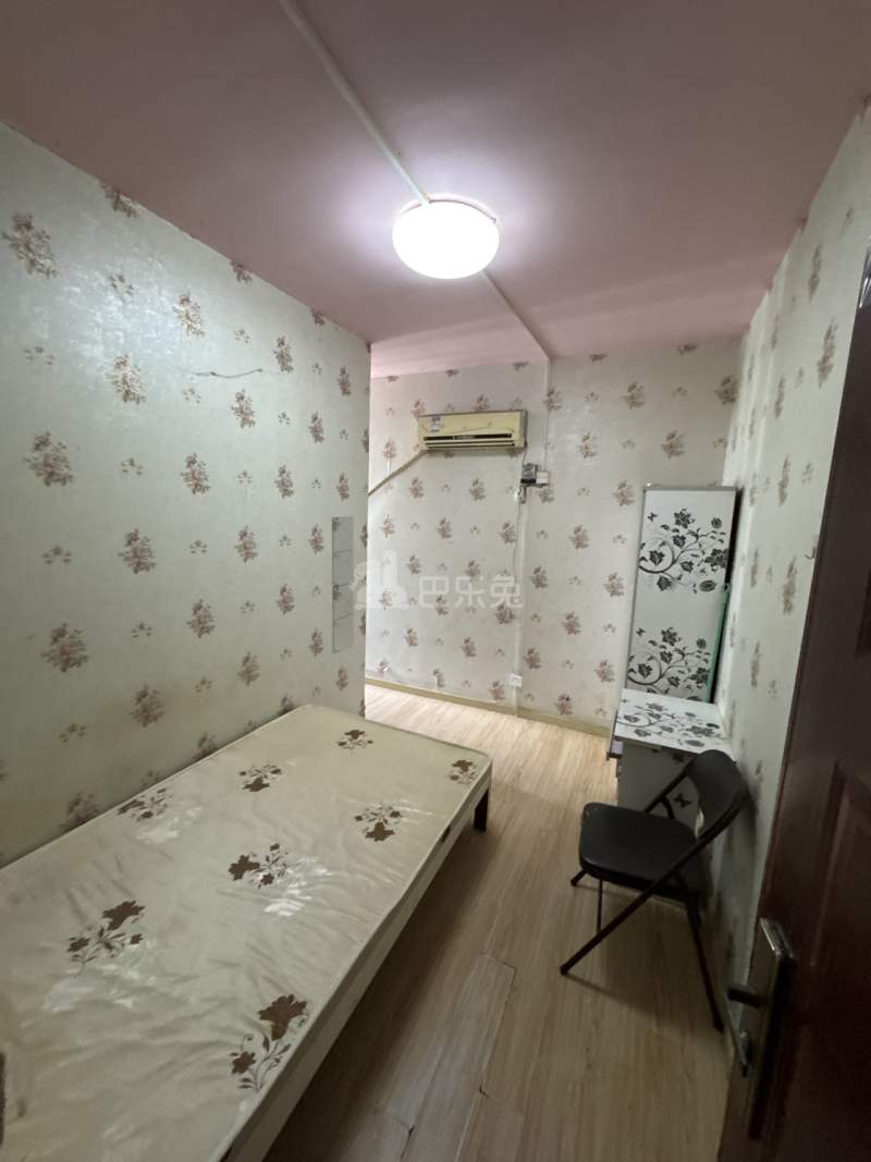 明月嘉苑三区15742687卧室图3