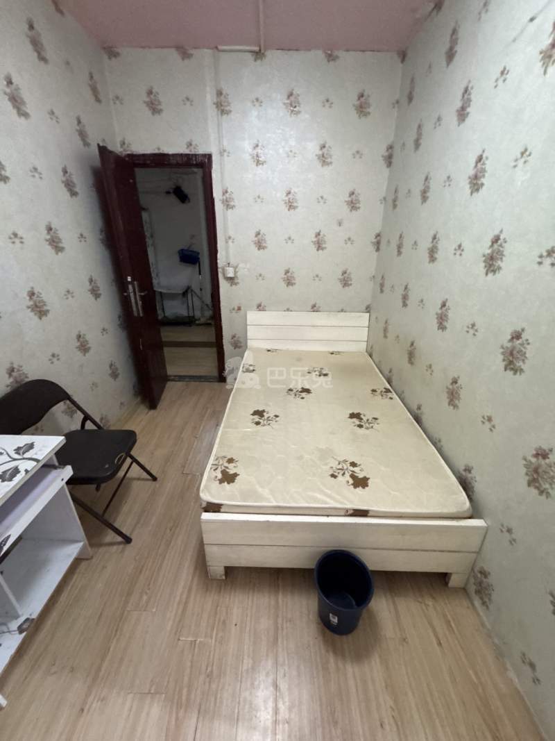 明月嘉苑三区15742687卧室图2