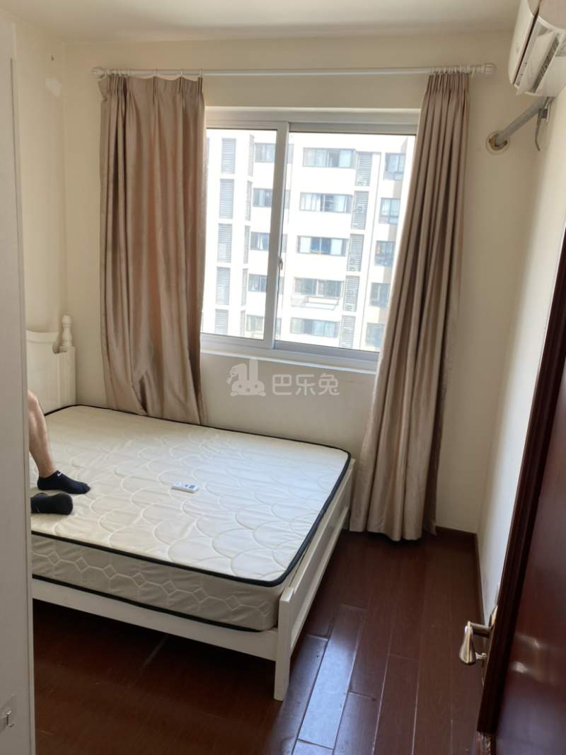 金沙湾绿地和苑二期15742701卧室图1