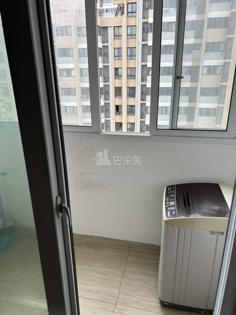 金沙湾绿地和苑二期15742701客厅图8