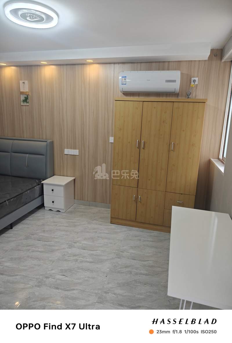 航头镇鹤东村沙东322号15748637卧室图1