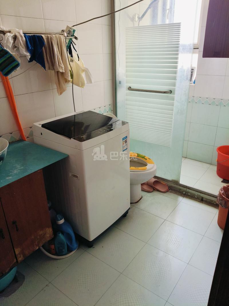 华泾四村13866666卫生间图22