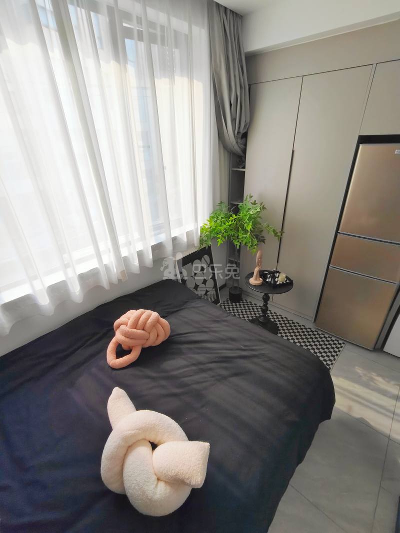 新梅共和城15791906卧室图2