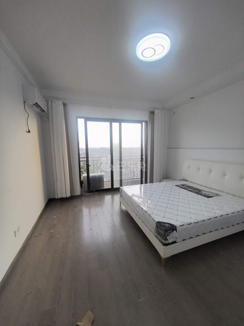 艺泰一品花园15816600卧室窗户图12