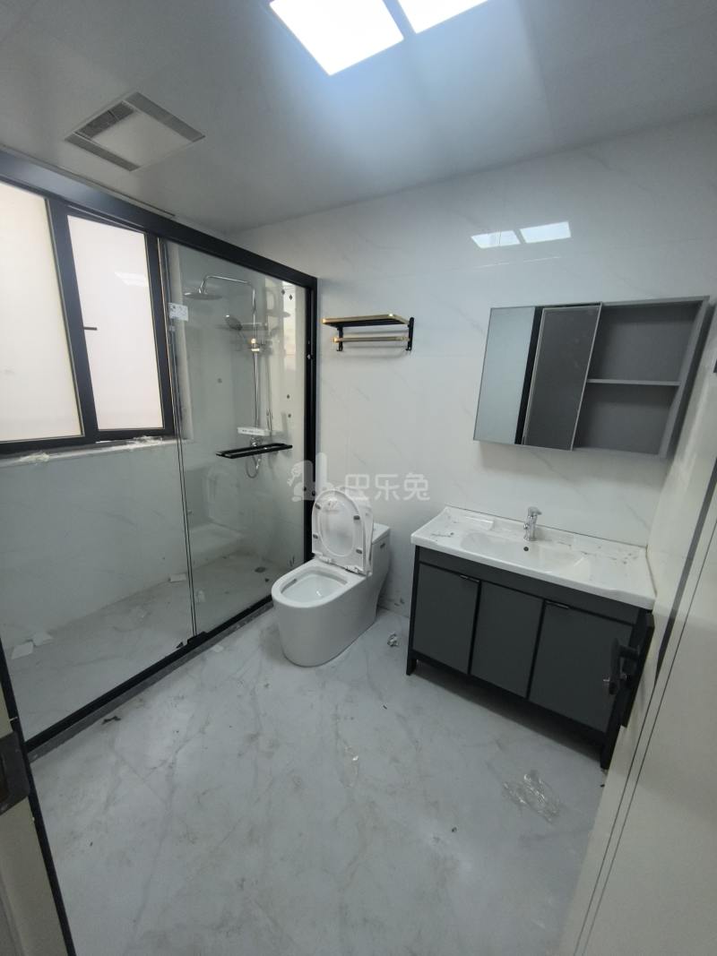 艺泰一品花园15816600卫生间图8