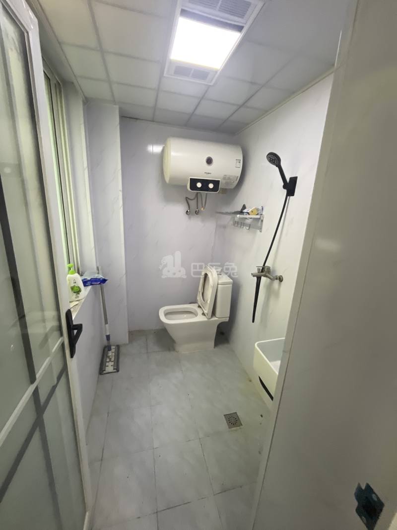 巷佳华苑1期15827788卫生间图6