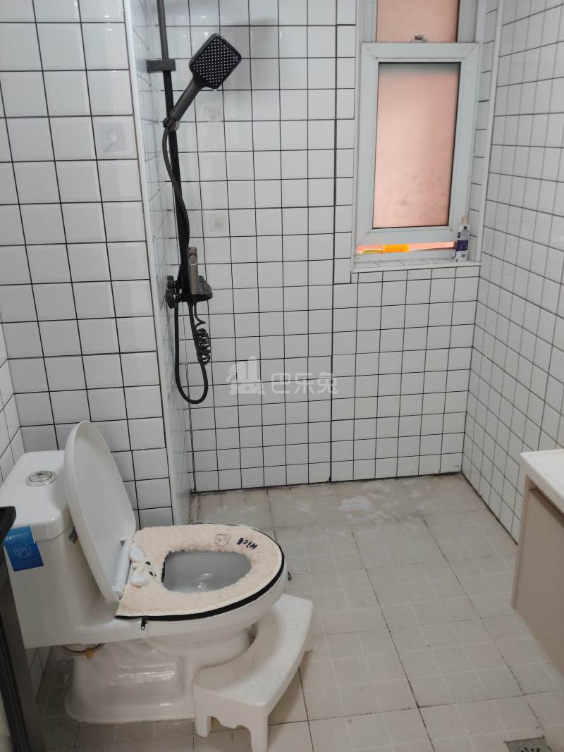 枫树林景苑北区15889407卫生间图4