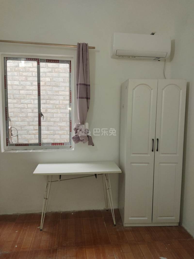 新苗村薄家宅（民房）15895932客厅图2