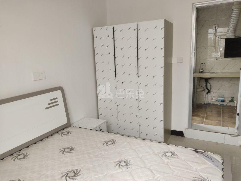 新苗村薄家宅（民房）15895937卧室图1