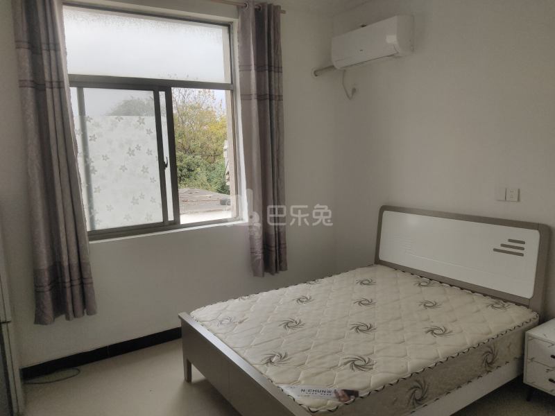 新苗村薄家宅（民房）15895937卧室图2