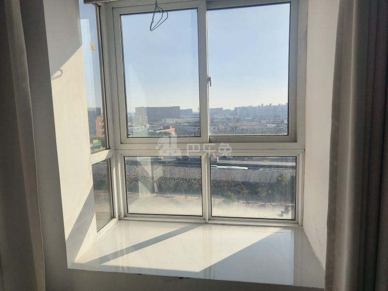 高潮新苑16043601卧室窗户图13