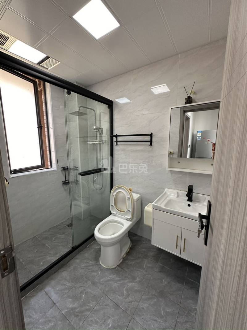 恒泰家园16047039卫生间图9