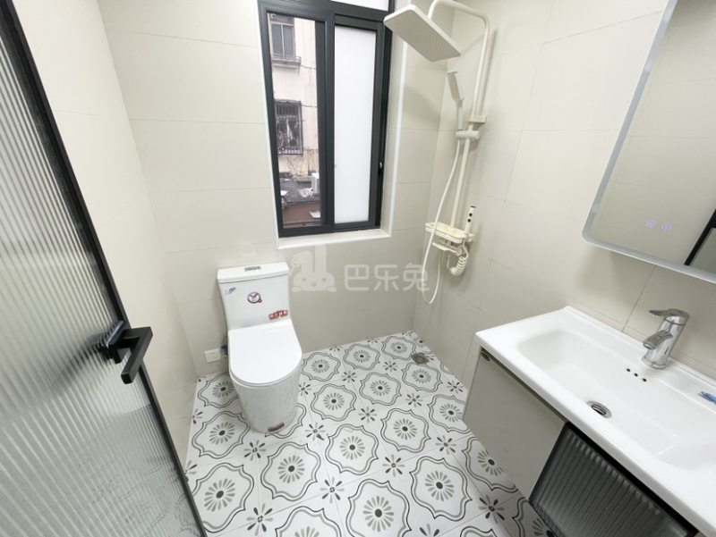 崂山四村16064889卫生间图8