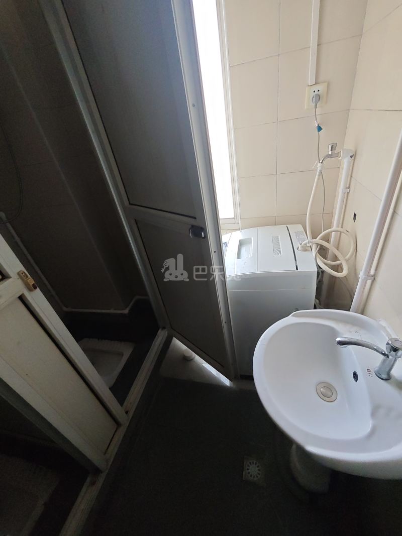 宝通公寓16105663卫生间图4