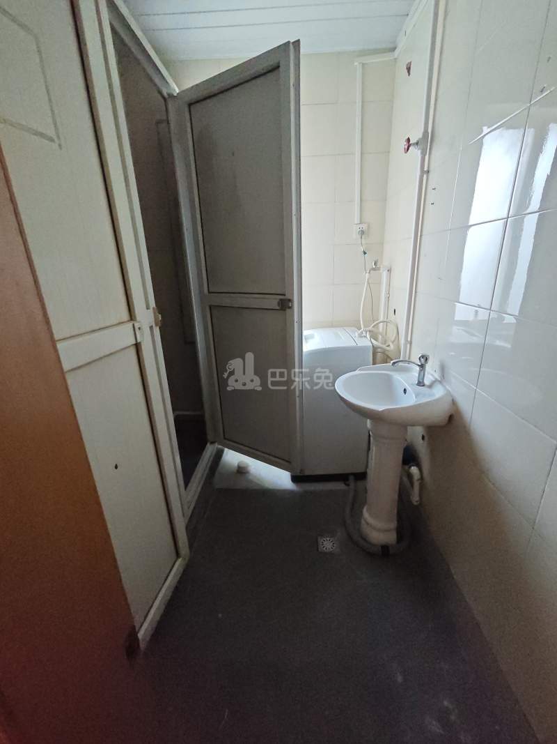 宝通公寓16105663卫生间图5