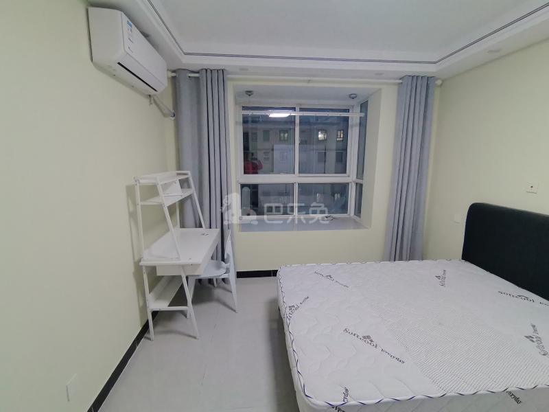 和龙新苑16115116卧室窗户图10