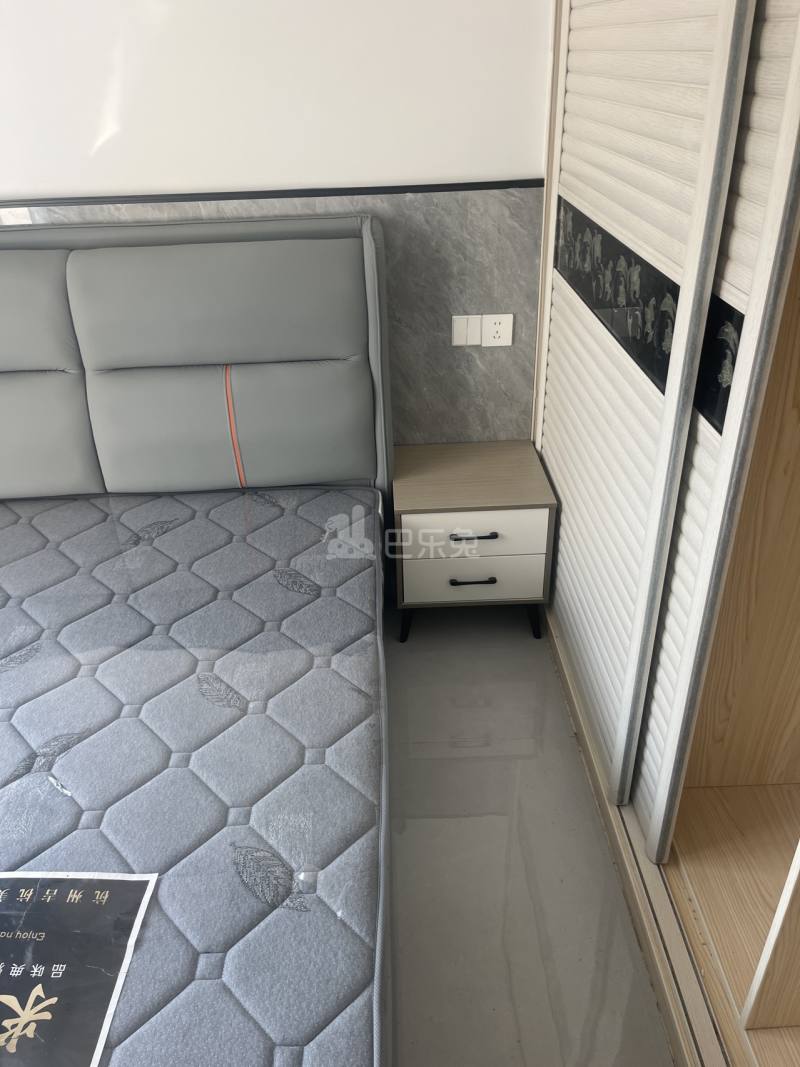 红联九漾华庭东区16116409卧室图1