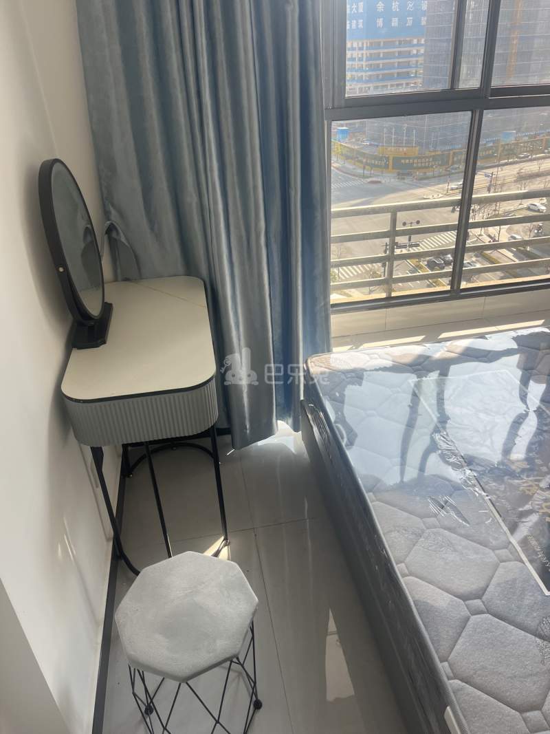 红联九漾华庭东区16116409卧室图2