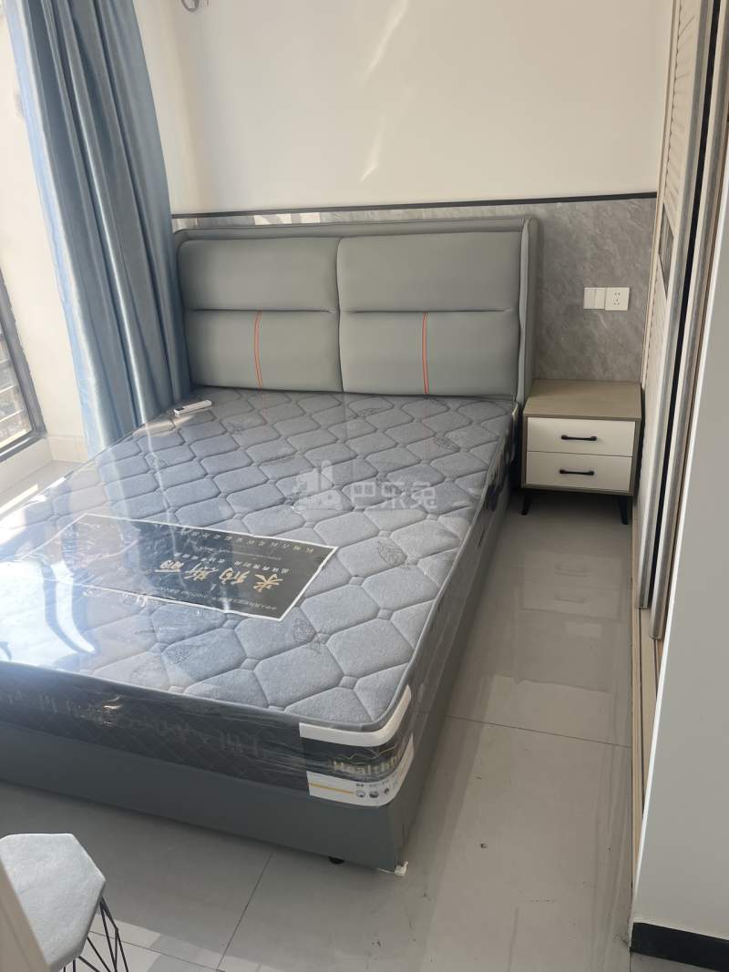 红联九漾华庭东区16116409卧室图4