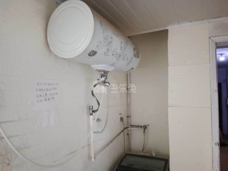 新梅共和城1618651卫生间图10