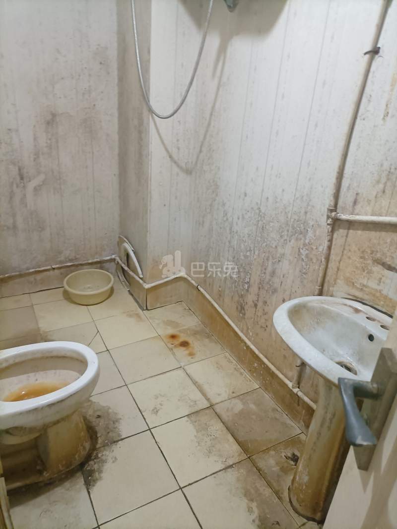 邻里苑7155701卫生间图6