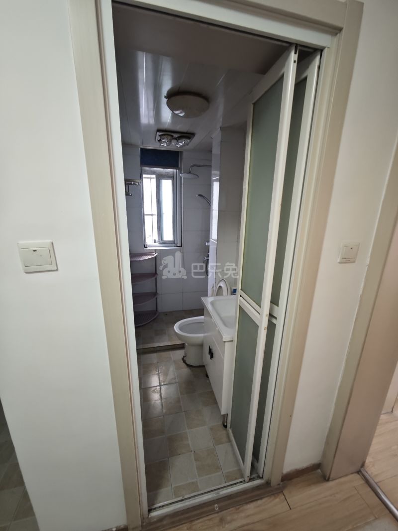 南门二村16605638卫生间图5