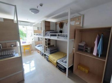 青新公寓 1室0厅1卫