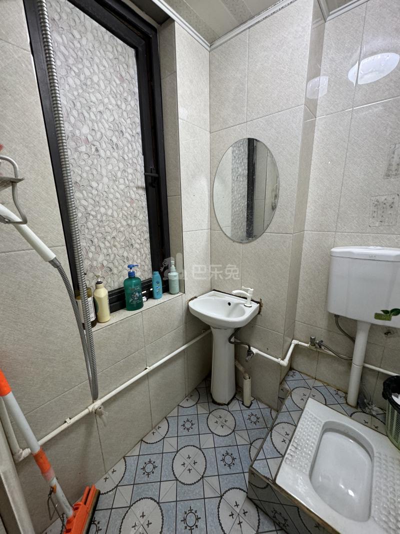 德信东望府16621327卫生间图6