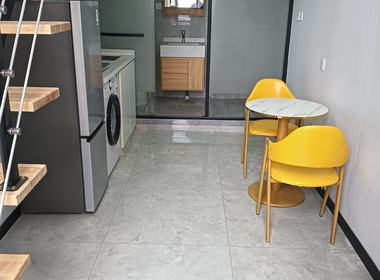 鑫妃盛公寓 1室0厅1卫