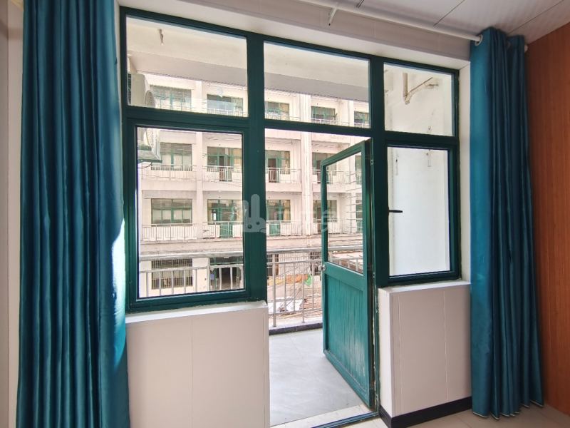 卧龙湾公寓16707755卧室窗户图2