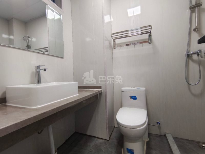 卧龙湾公寓16707757卫生间图6