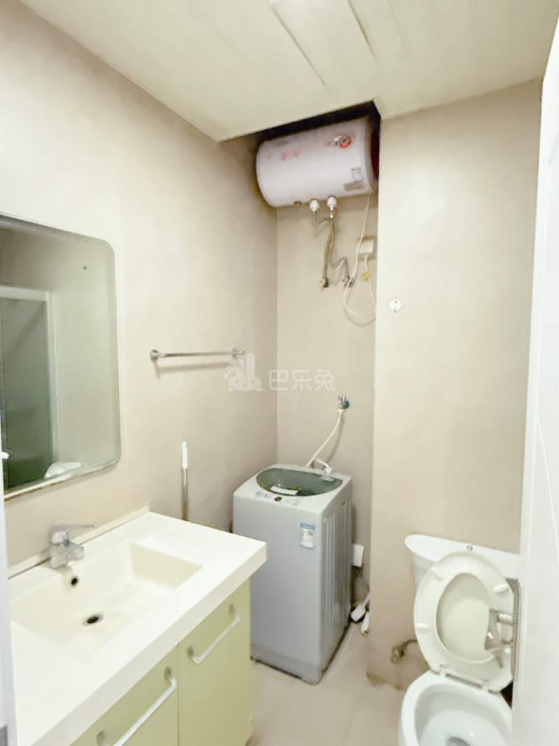 中寰广场16760378卫生间图5