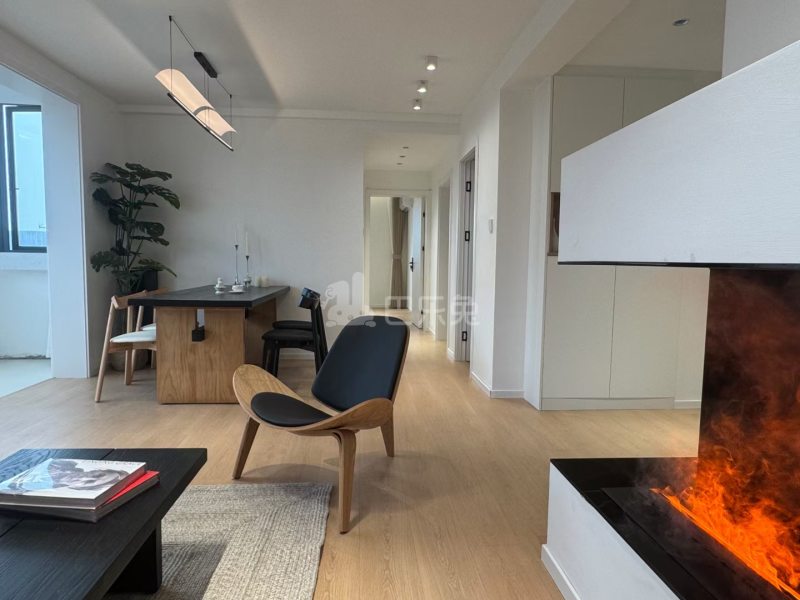 贵龙园（东方路1663弄）1680996周边环境图1