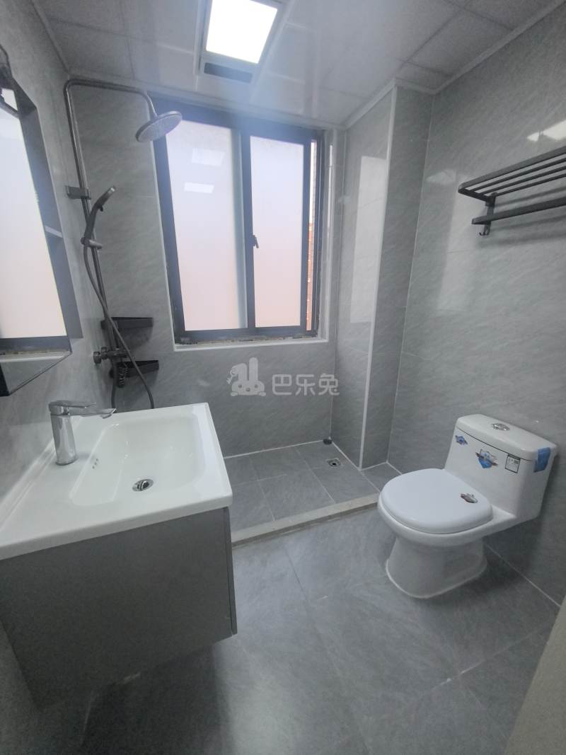 古楼新苑西区1682162卫生间图9