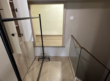 奥体华悦城 1室1厅1卫