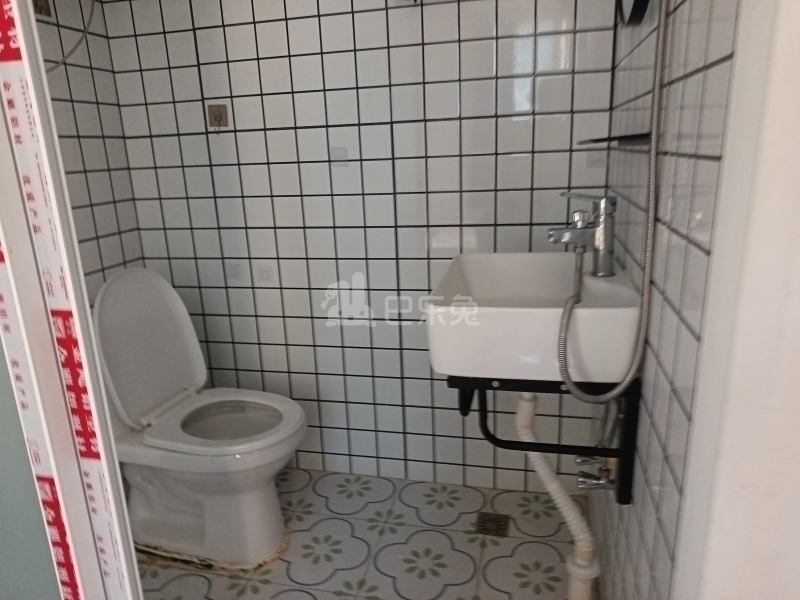 宝启花园16850129卫生间图5